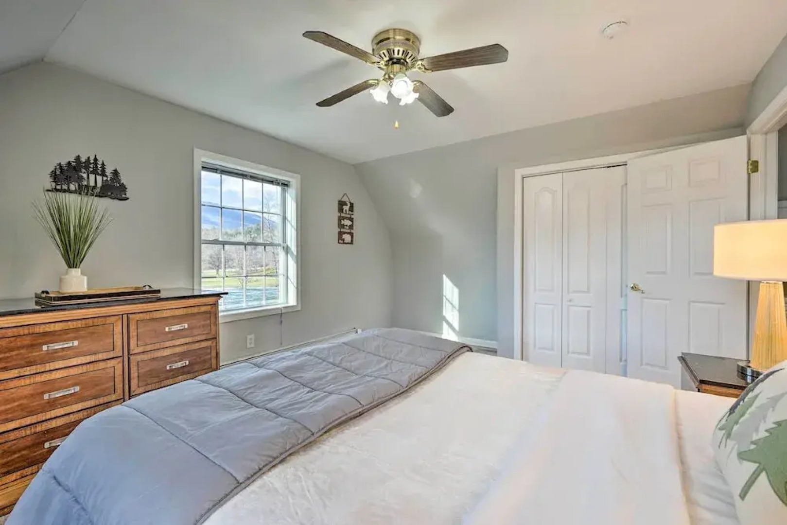 Spacious Home Near Bromley Mountain Ski Resort!