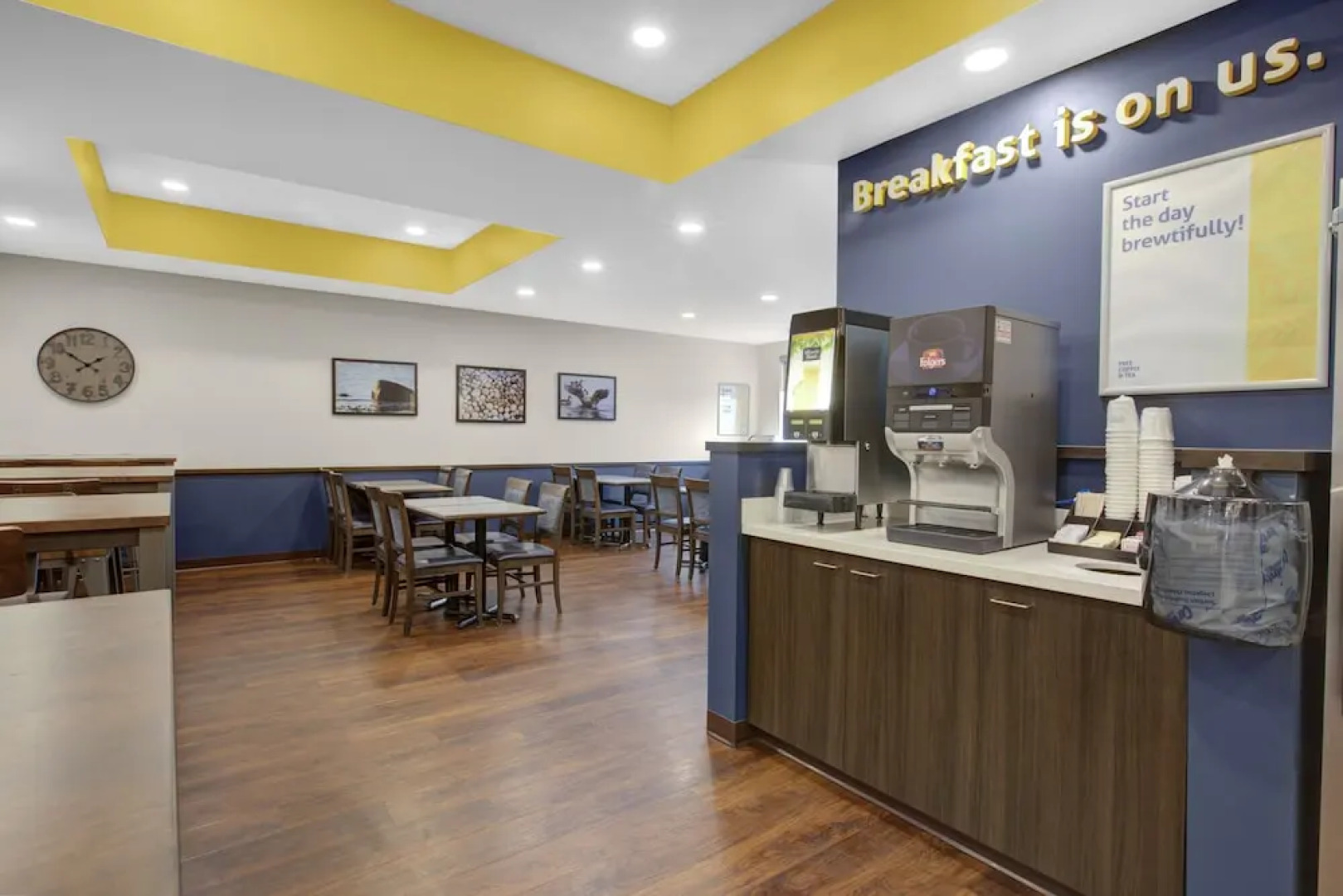 Days Inn and Suites Lindsay