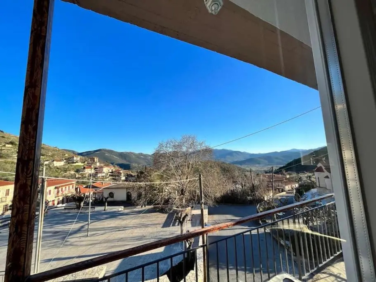 «Έλα…Δάρα» Home