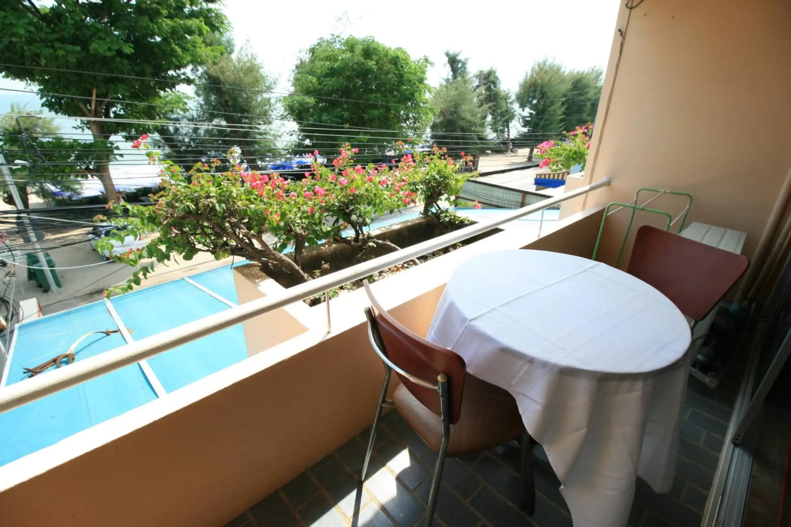 Beachfront Hotel Cha Am