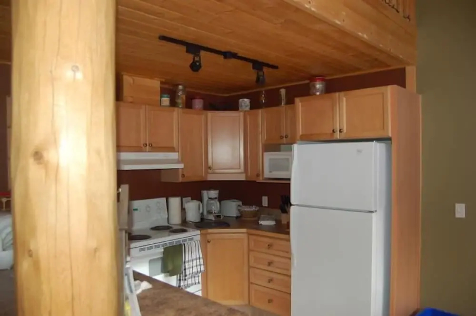 Creekview Court by Apex Accommodations