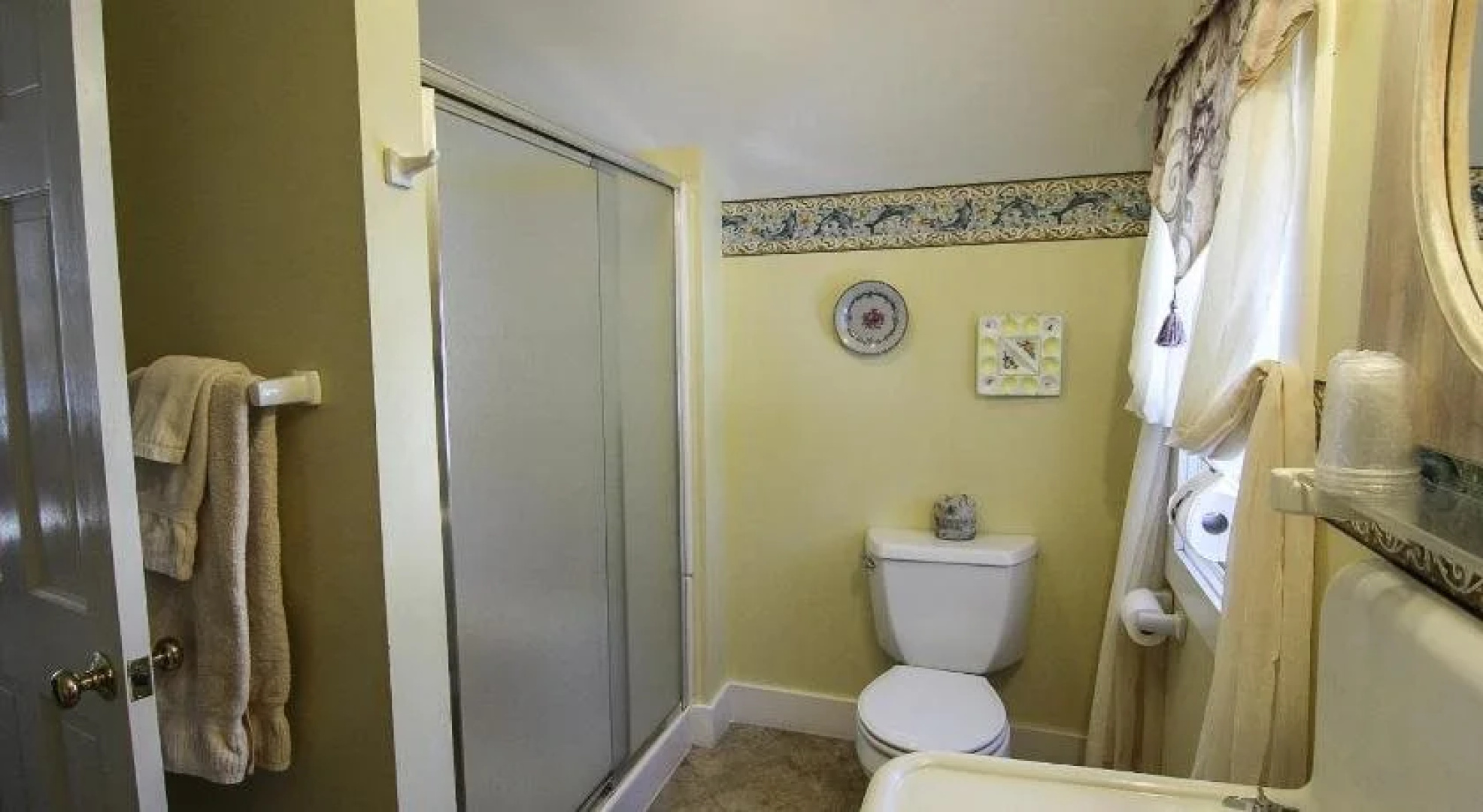 Admiral Peary Inn Bed & Breakfast