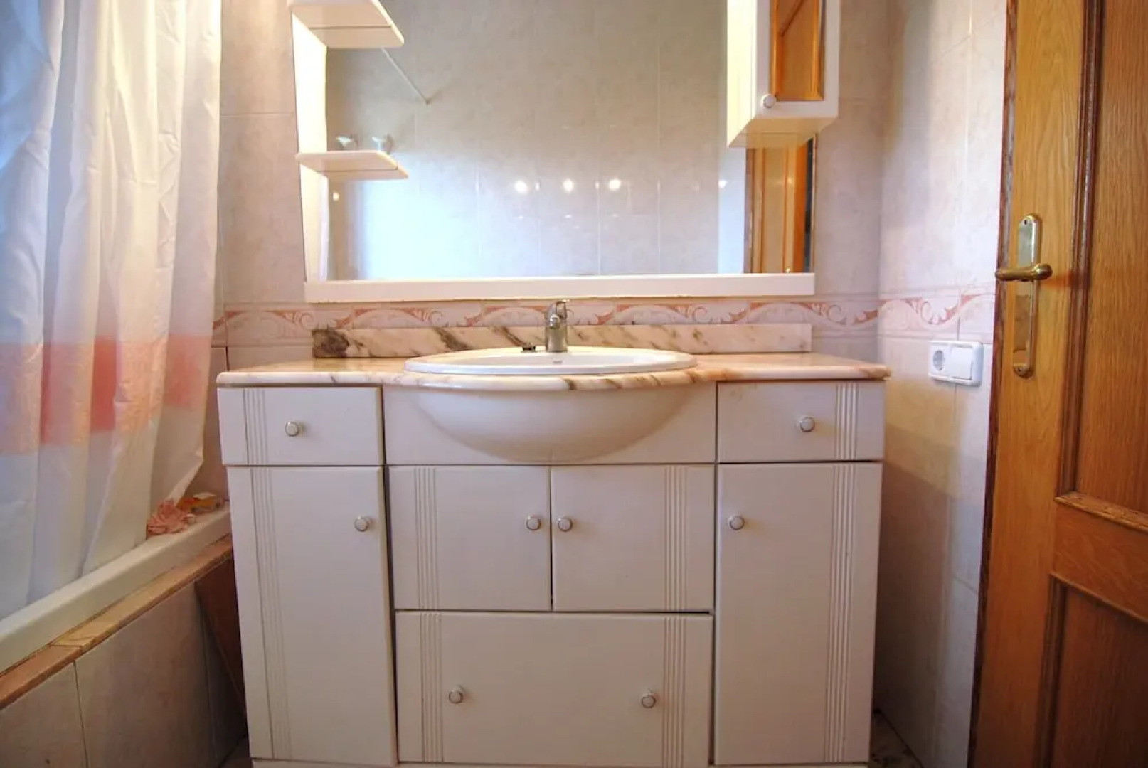 HomeHolidaysRentals Gema