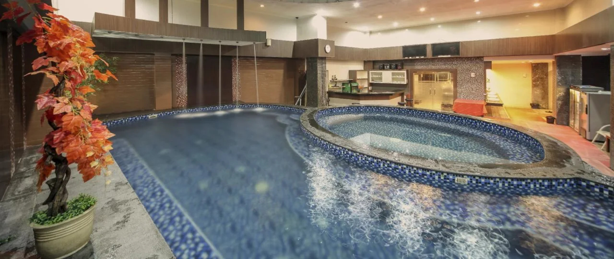 New Hollywood Hotel