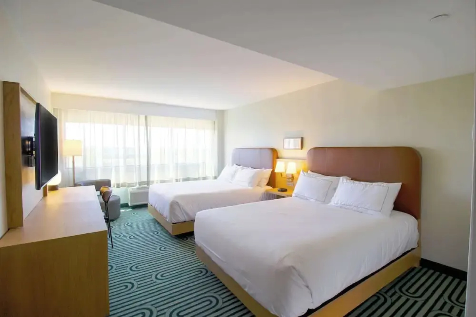 DoubleTree by Hilton Clarksville Riverview