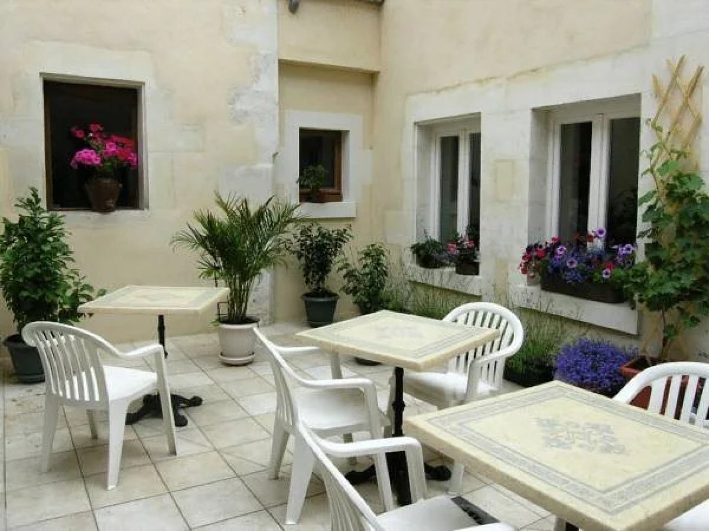 Lauberge Des Sources