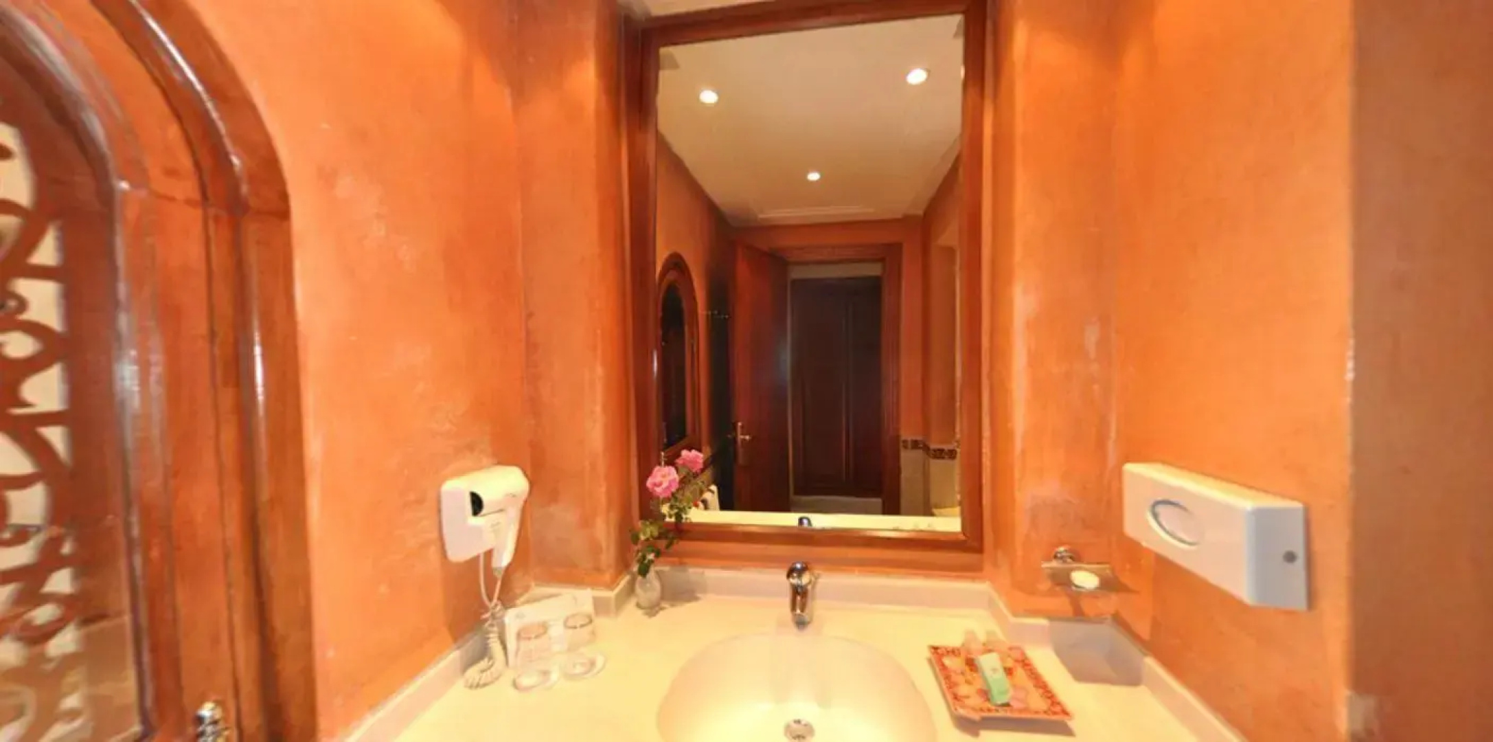 Alhambra Thalasso Hotel