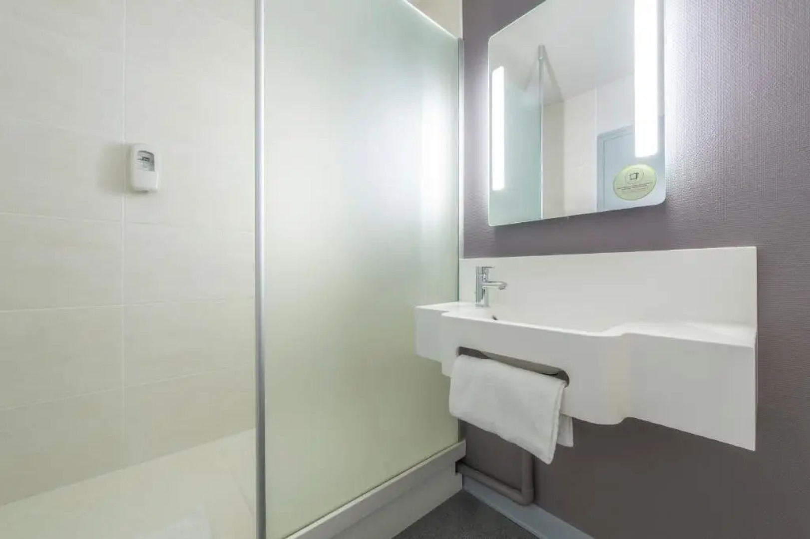 B&B Hotel ORANGE - Echangeur A7 A9