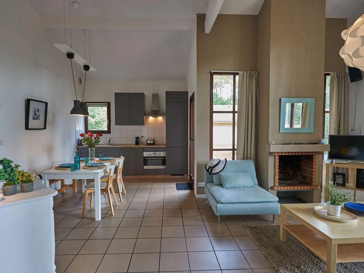 Luxurious detached villa in a nature reserve with a castle