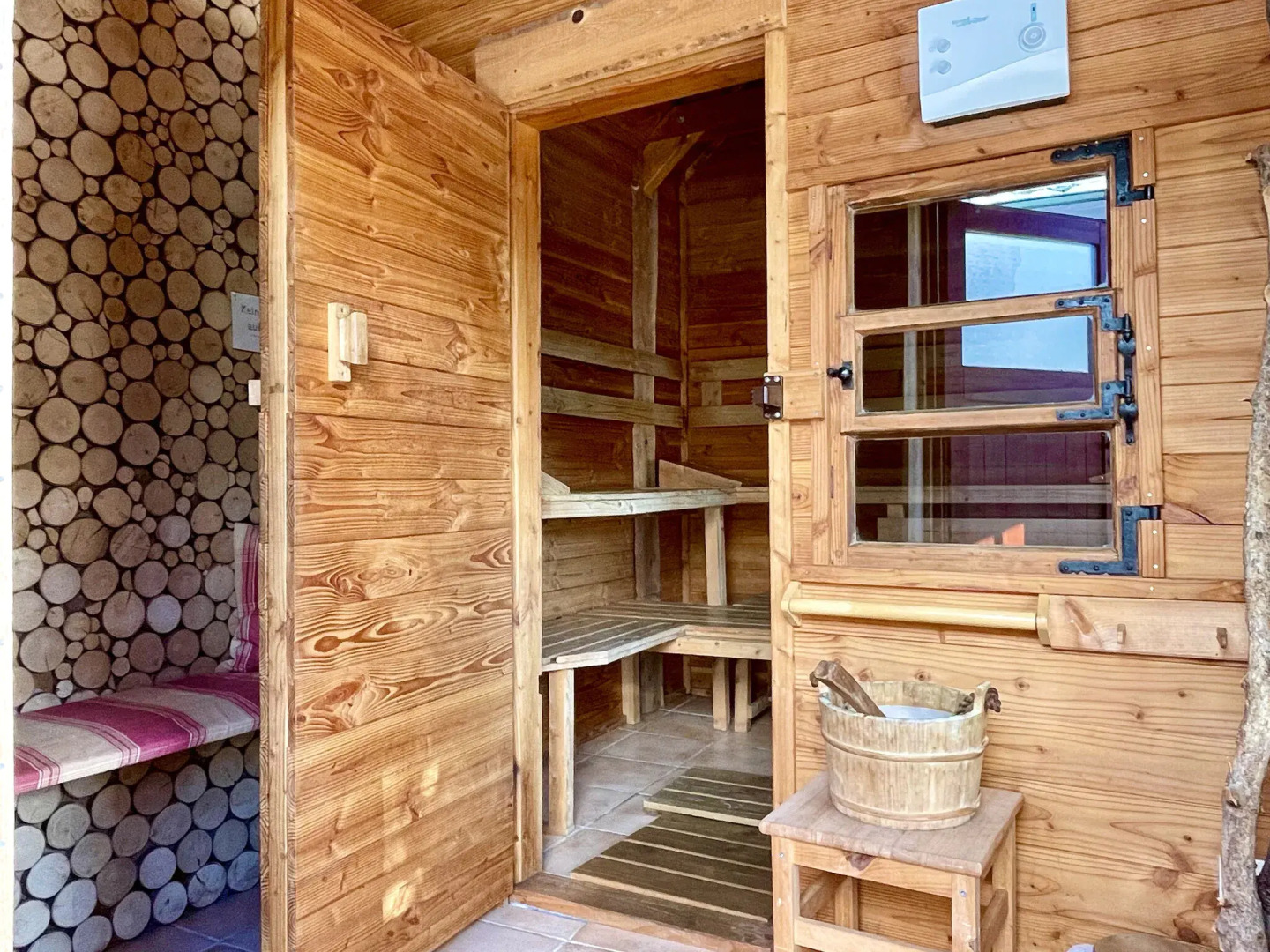 Tranquil Holiday Home in Reinerzau With Terrace and Garden