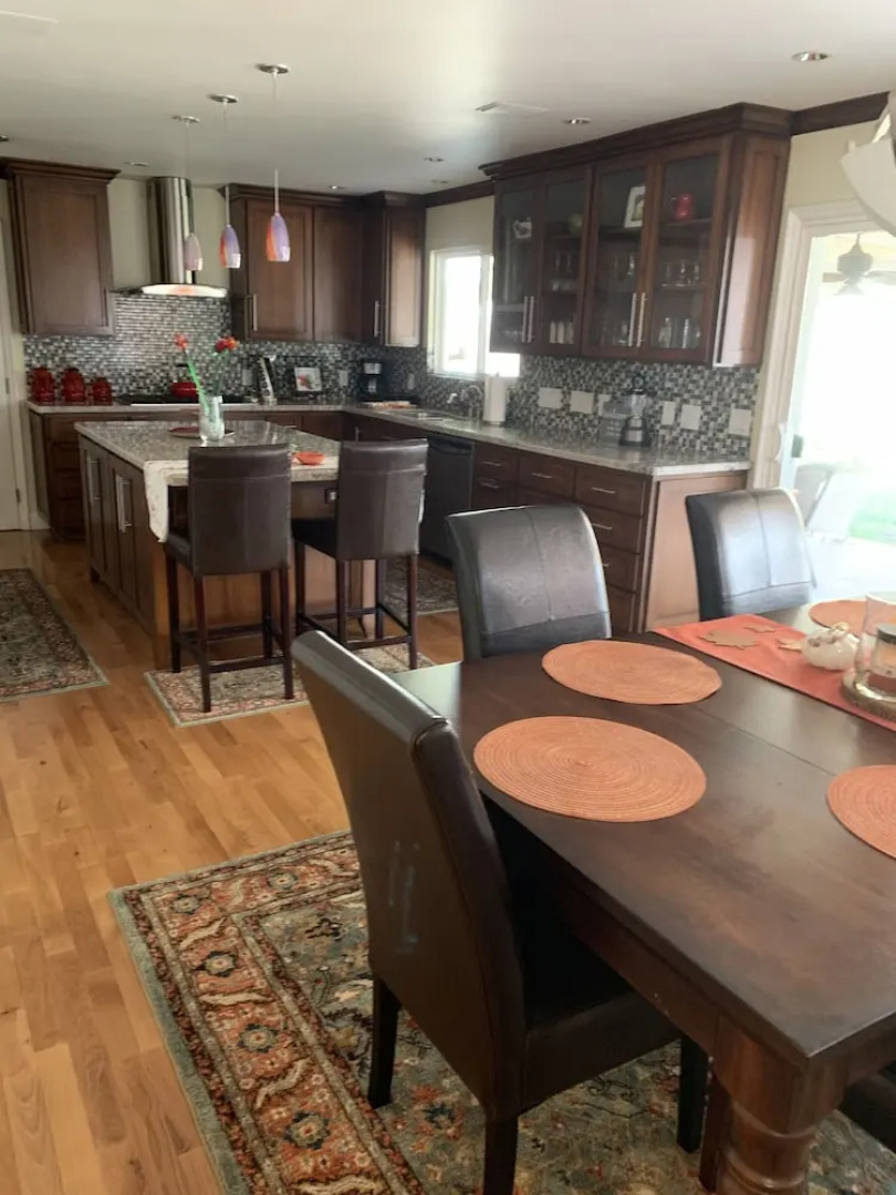 Anaheim Vacation Villa - 3 Bedroom House Near Disney