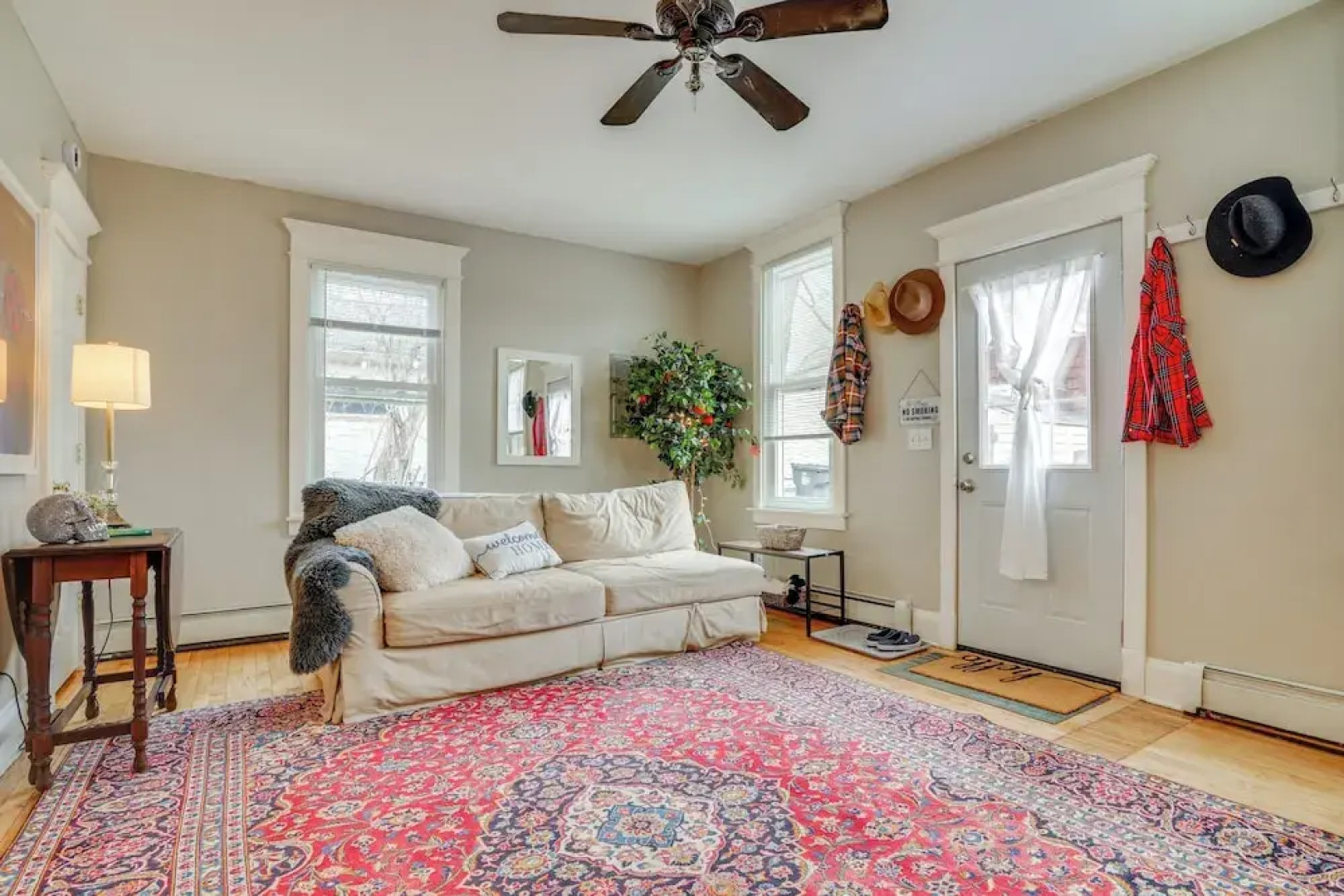 < 1 Mi to Xcel Energy Center: Walkable Hideaway!