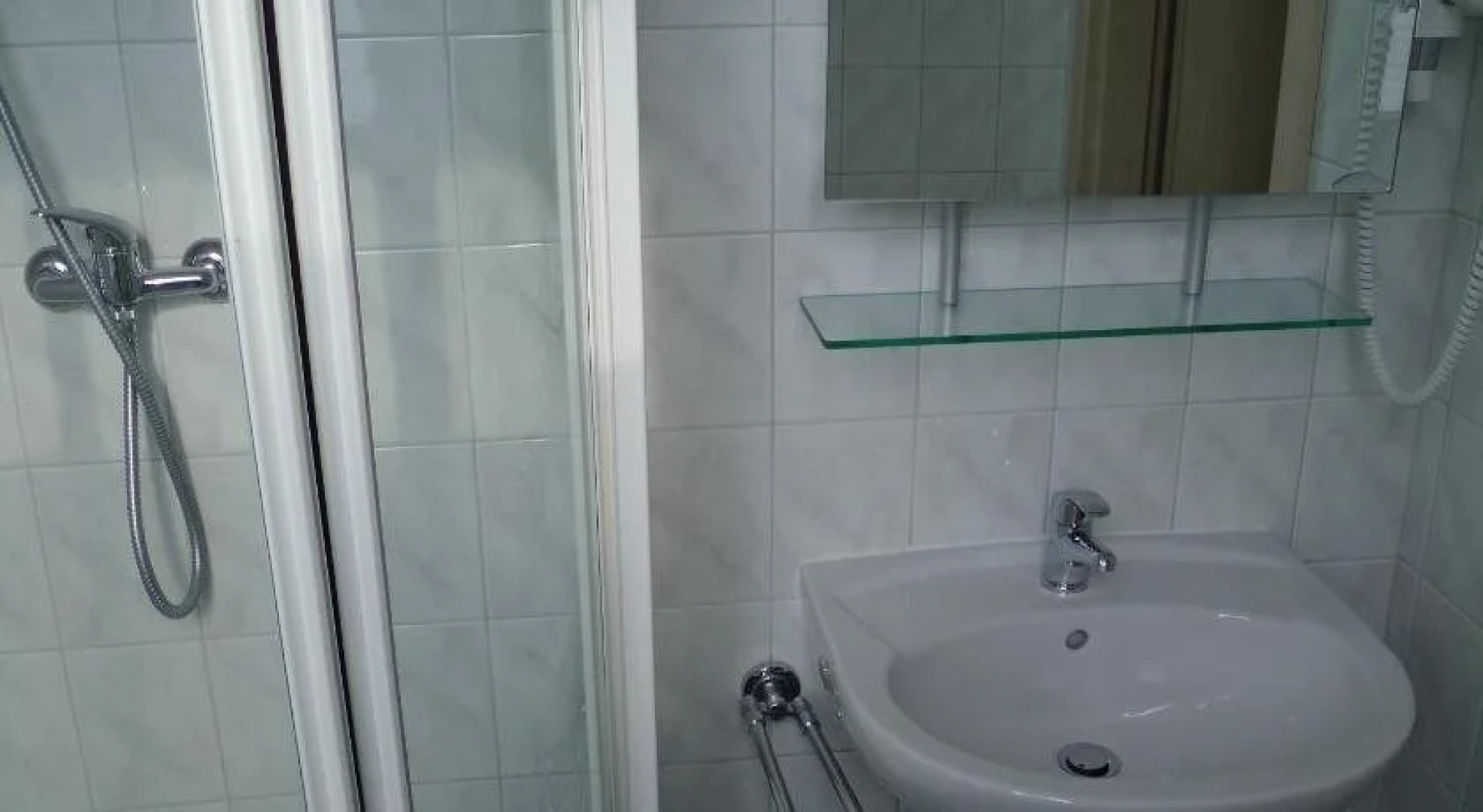 Assos Hotel Restaurant