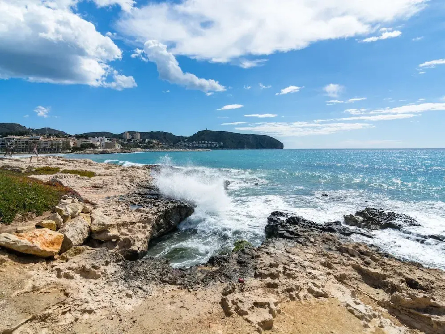 Villa With Sea Breeze Charm