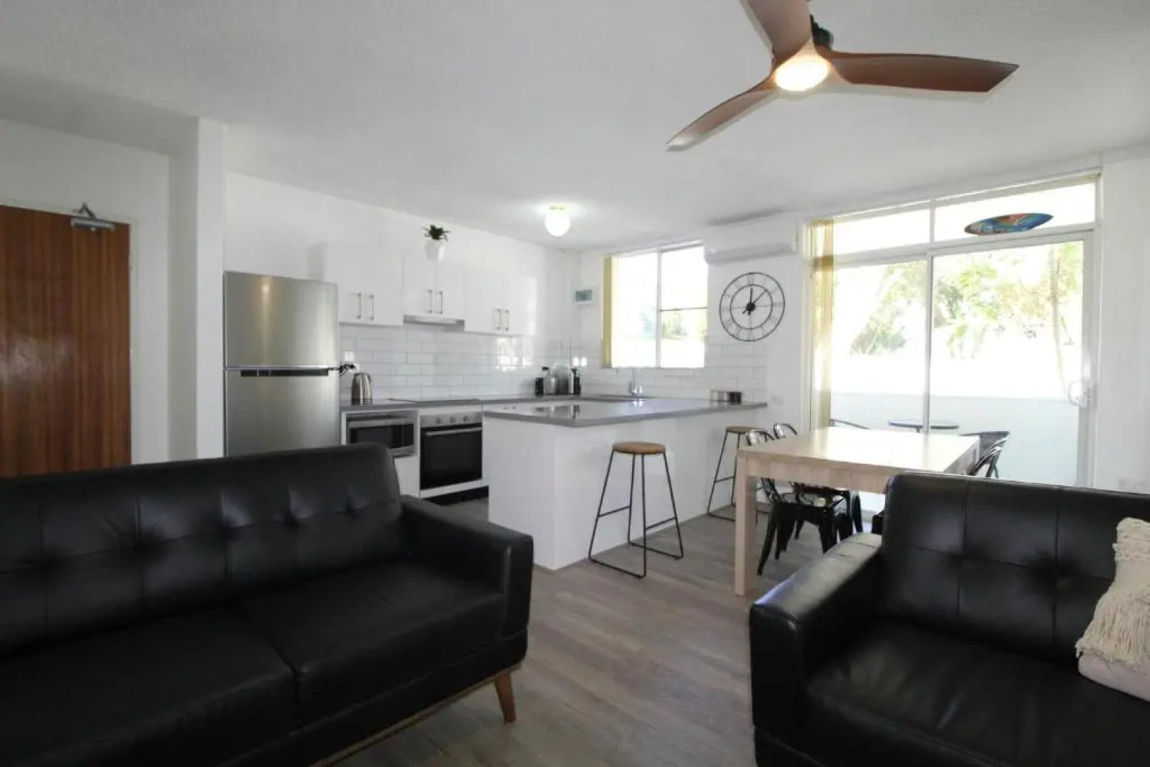 Main Break 1, 1 Main Street,