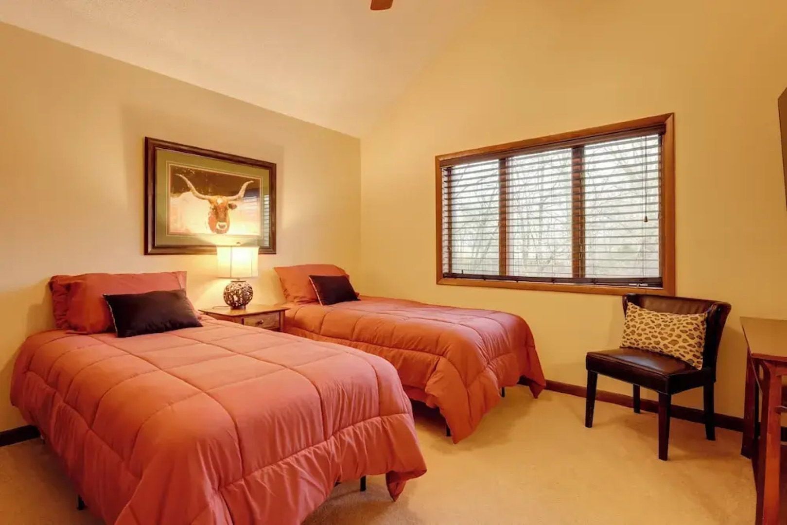 Stunning Southaven Estate: Pool & Spacious Deck!