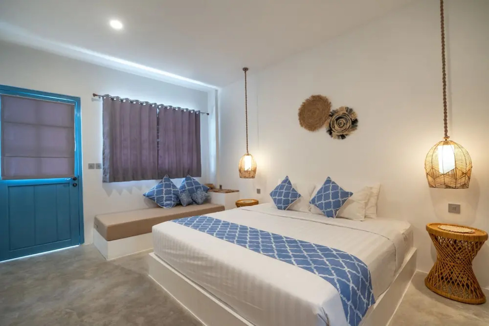 Seaesta Komodo Hotel & Hostel