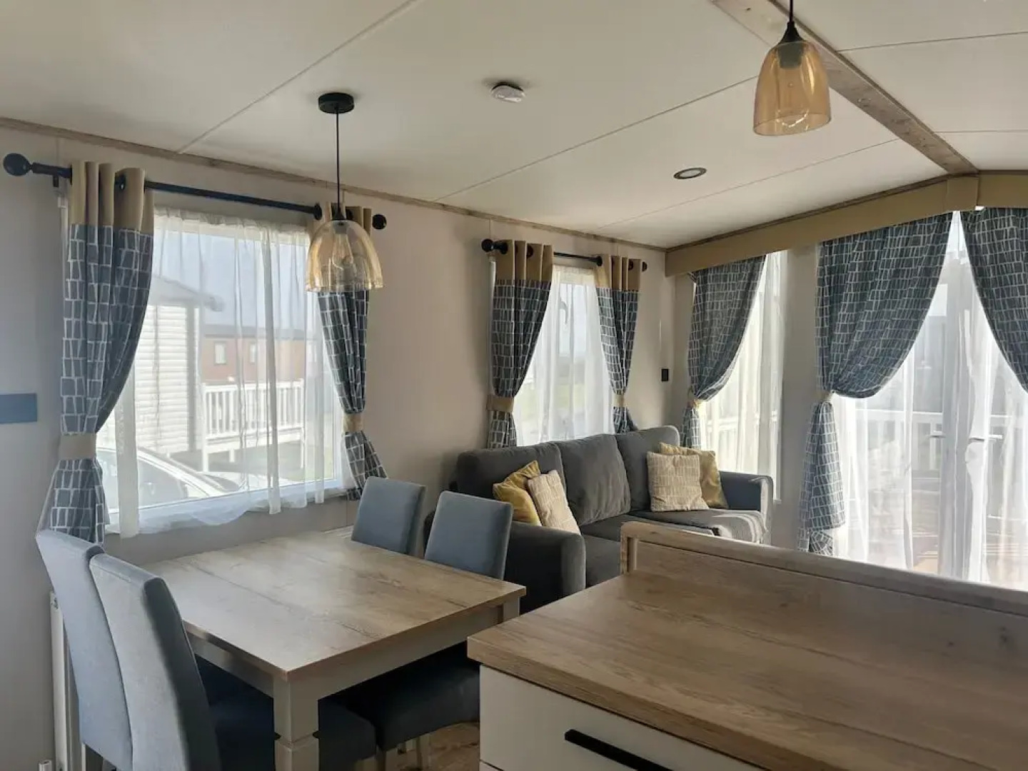 Hafan y Mor Park 3-bed Caravan, Sleeps 8, Pets Ok