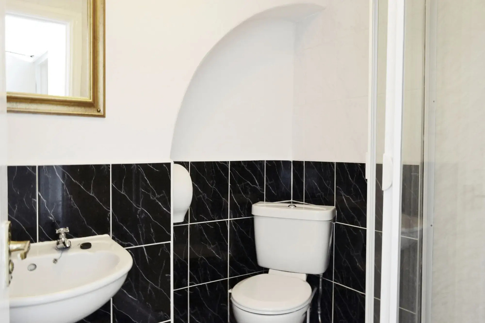 The Cardigan Bay Guest House