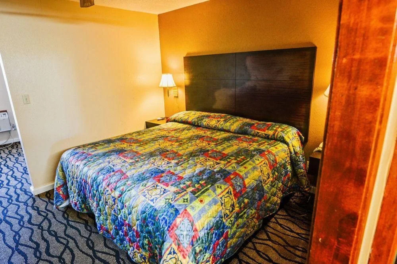 Southern Inn & Suites