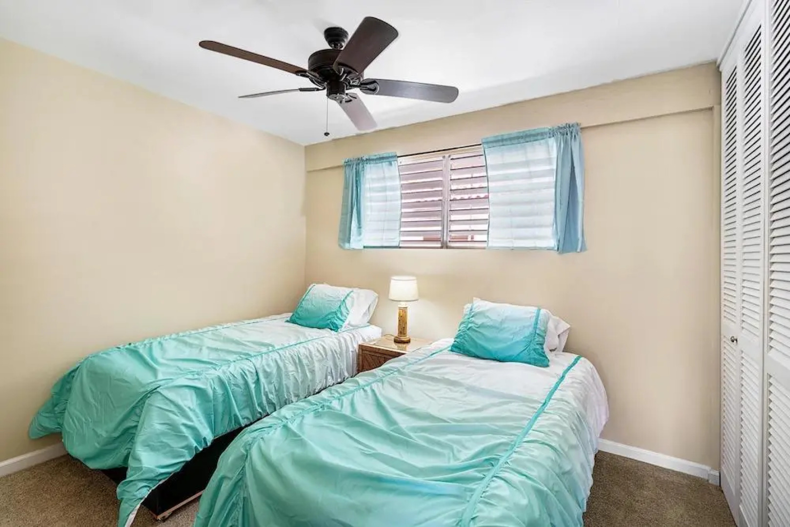 Kona Mansions - Studio condo by RedAwning