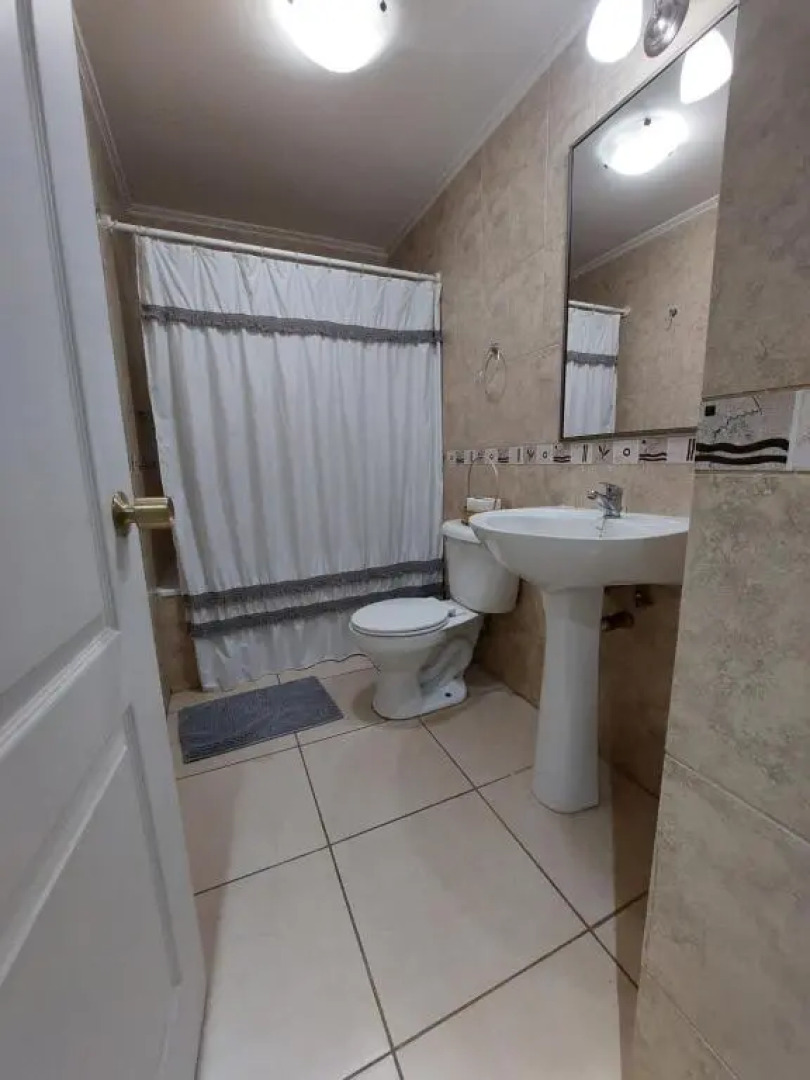 Amplia casa en sector residencial de La Serena.