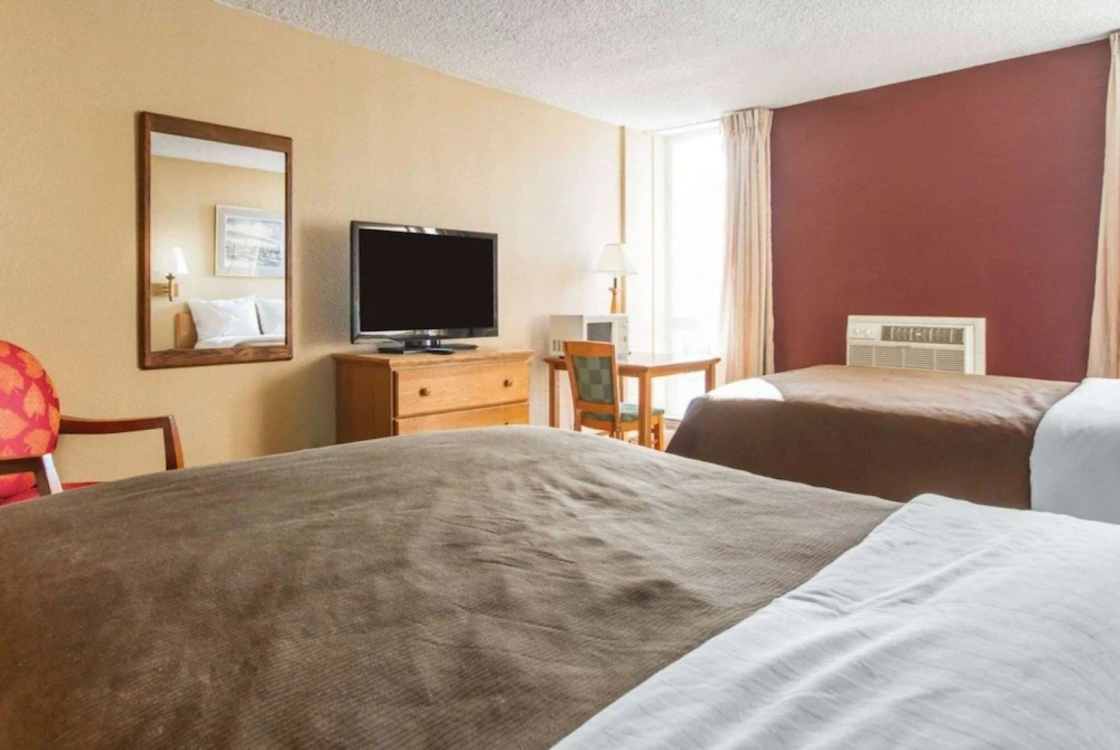 Howard Johnson-Sheboygan