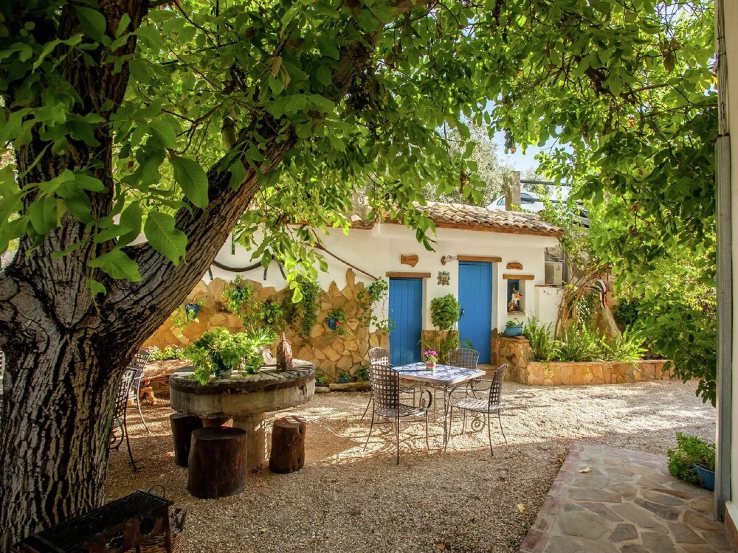 Rustic Cottage in Rute With Swimming Pool