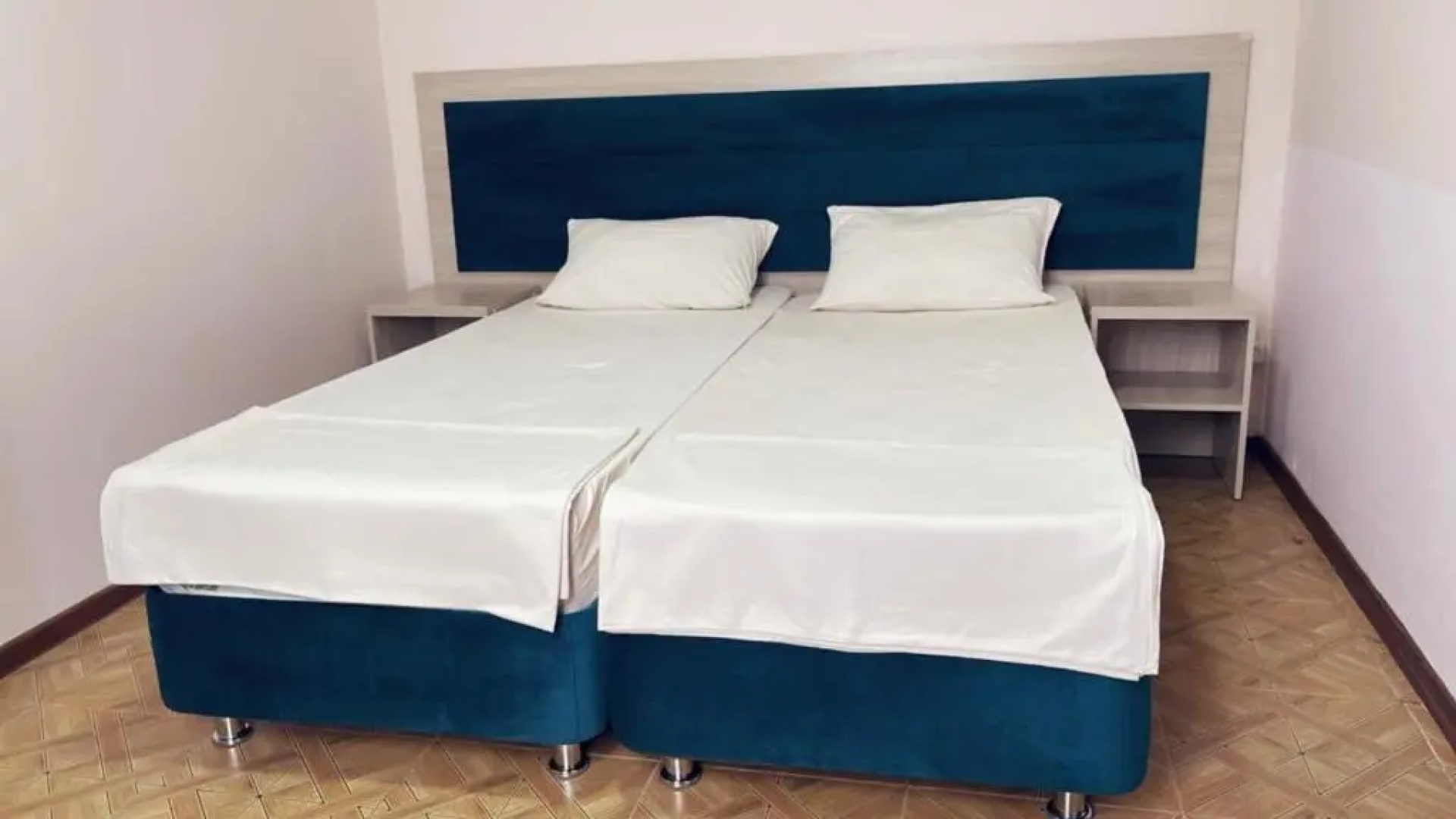 Guest House on Druzhby 1