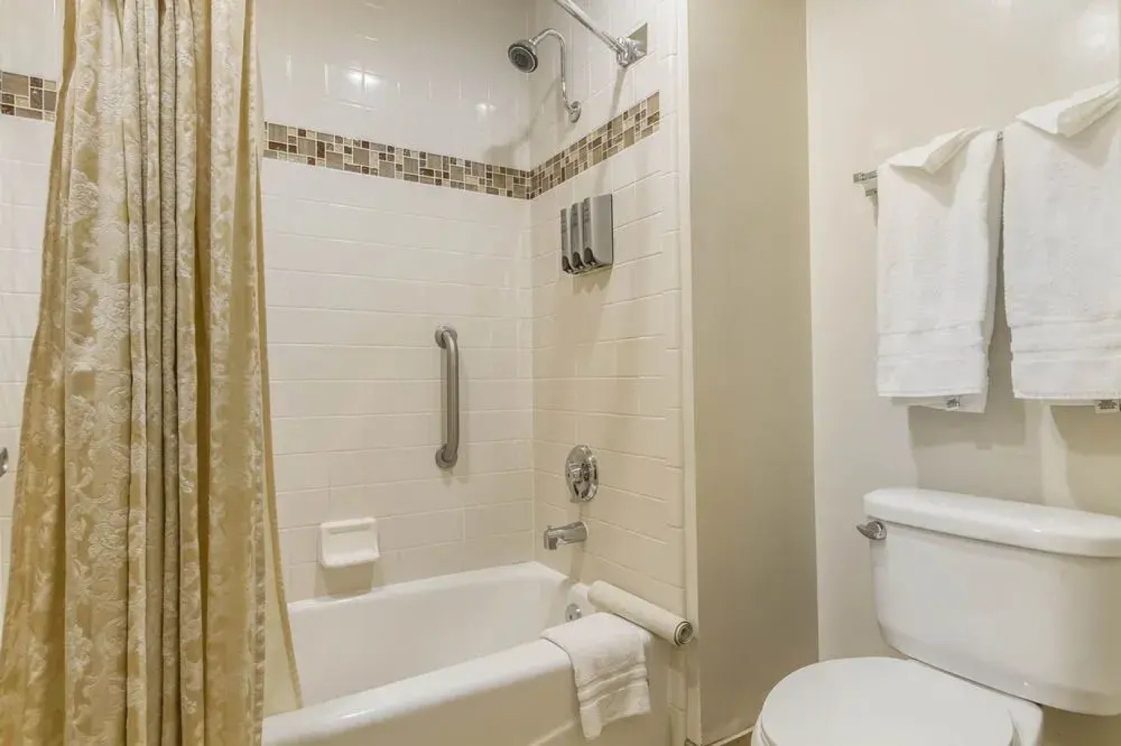 Best Western Plus Dixon Davis