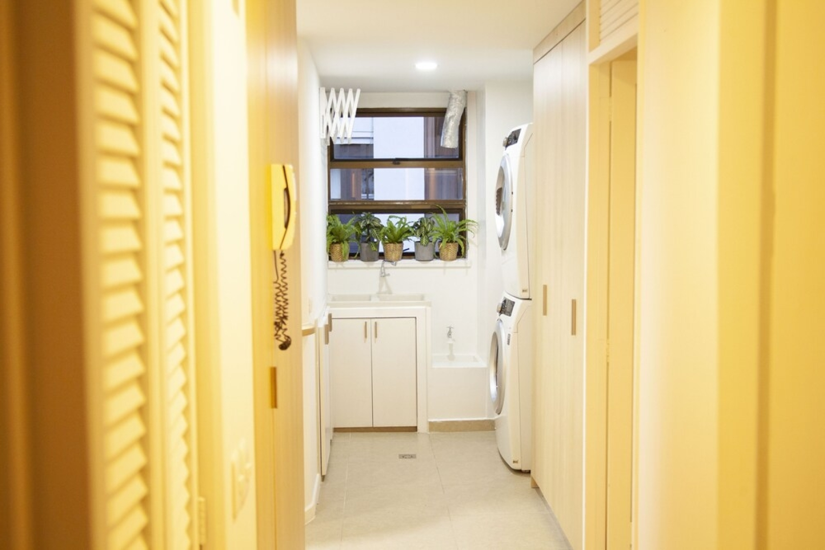 Large Apartment Poblado By Nomad Guru