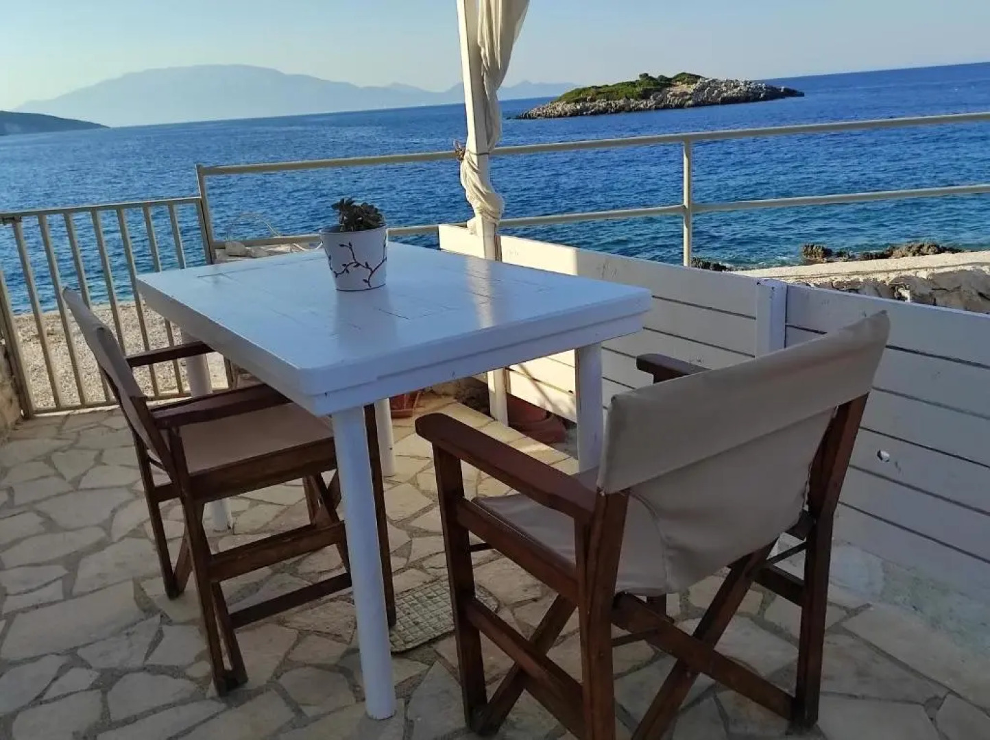 Floreica Studio By The Sea