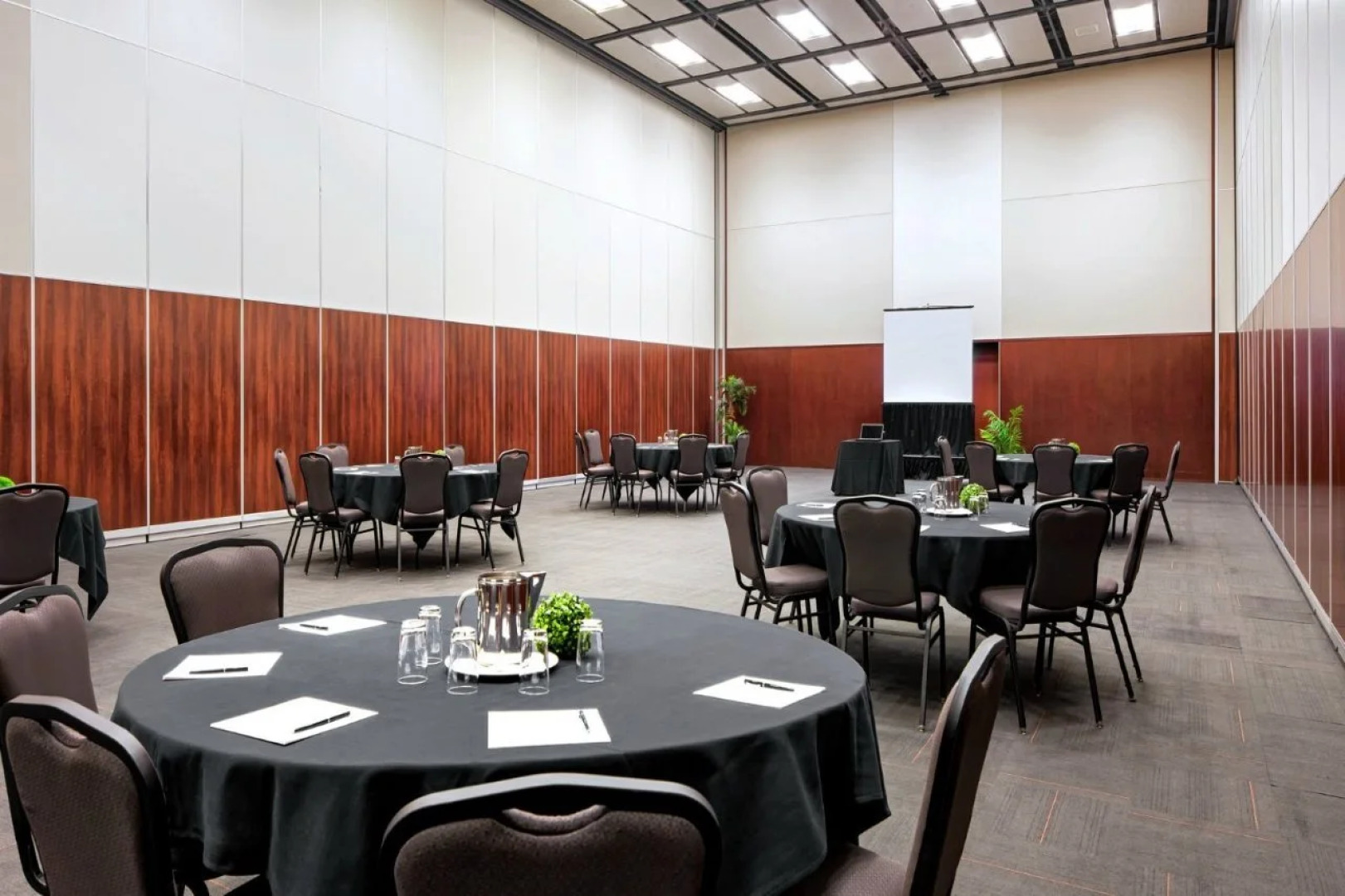 Four Points by Sheraton Levis Convention Centre