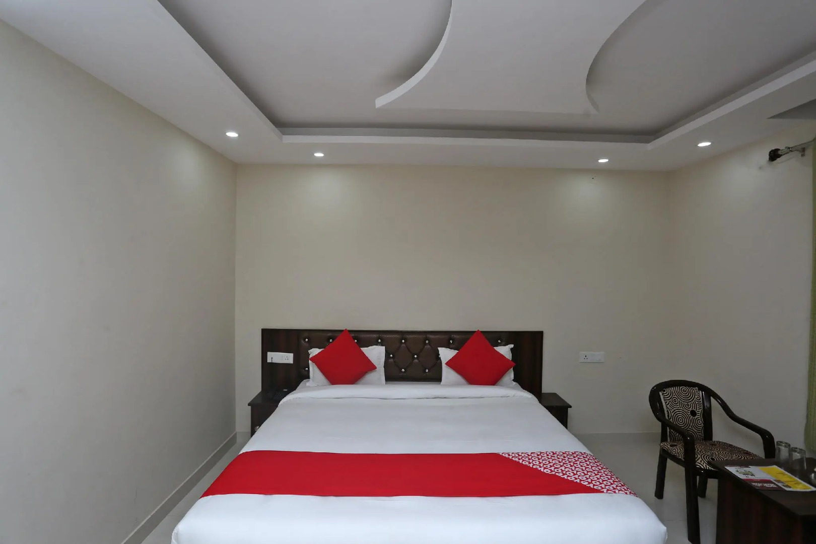 OYO 37829 Hotel Mishra's