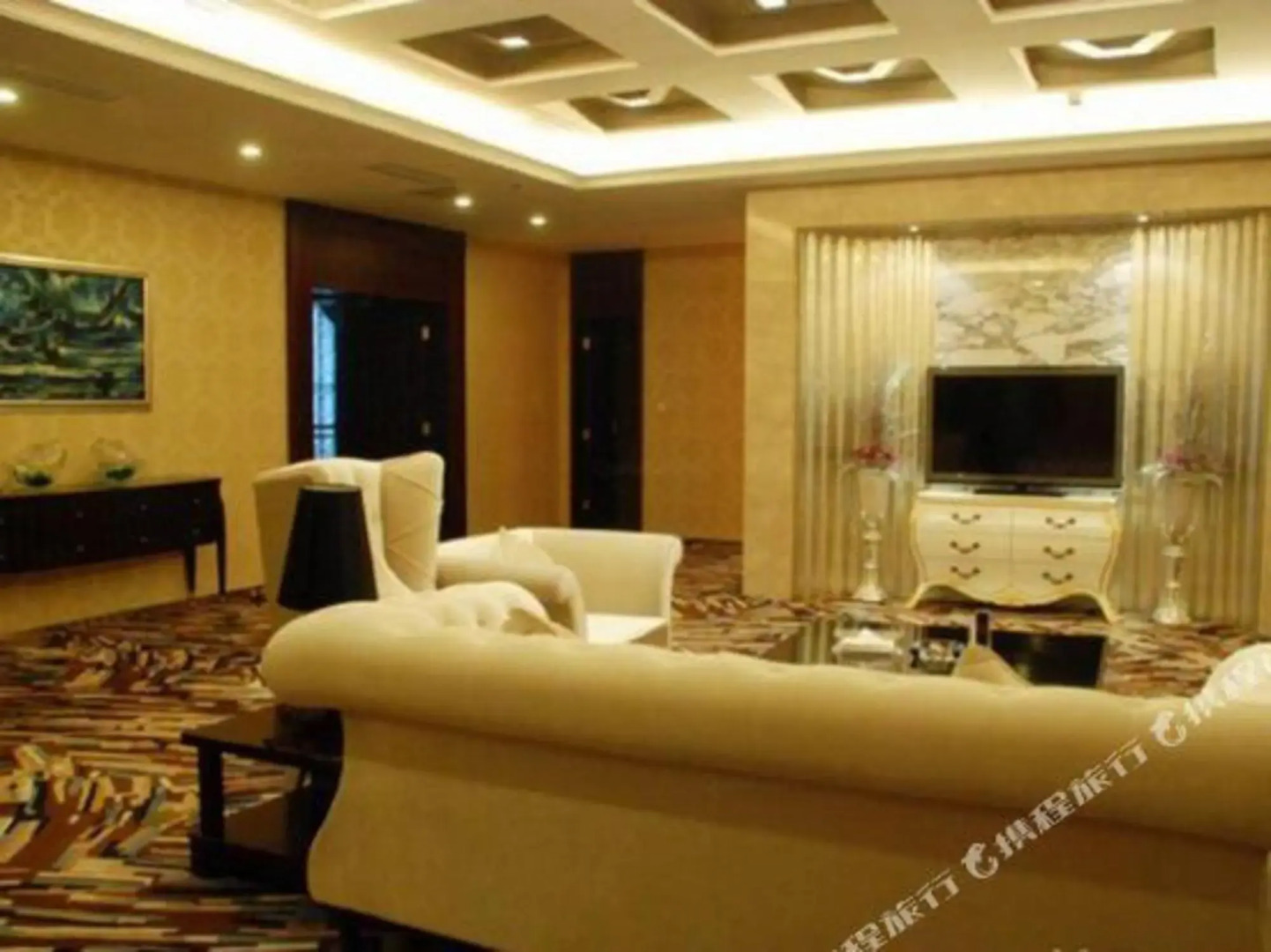 Yufeng International Hotel