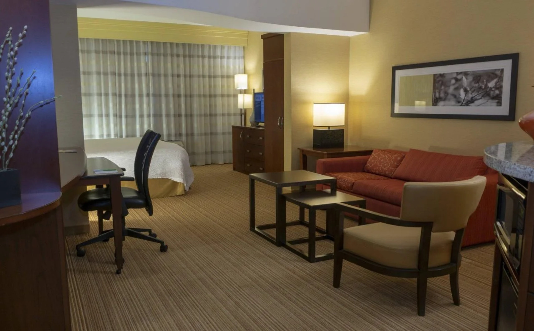 Courtyard by Marriott Long Beach Airport