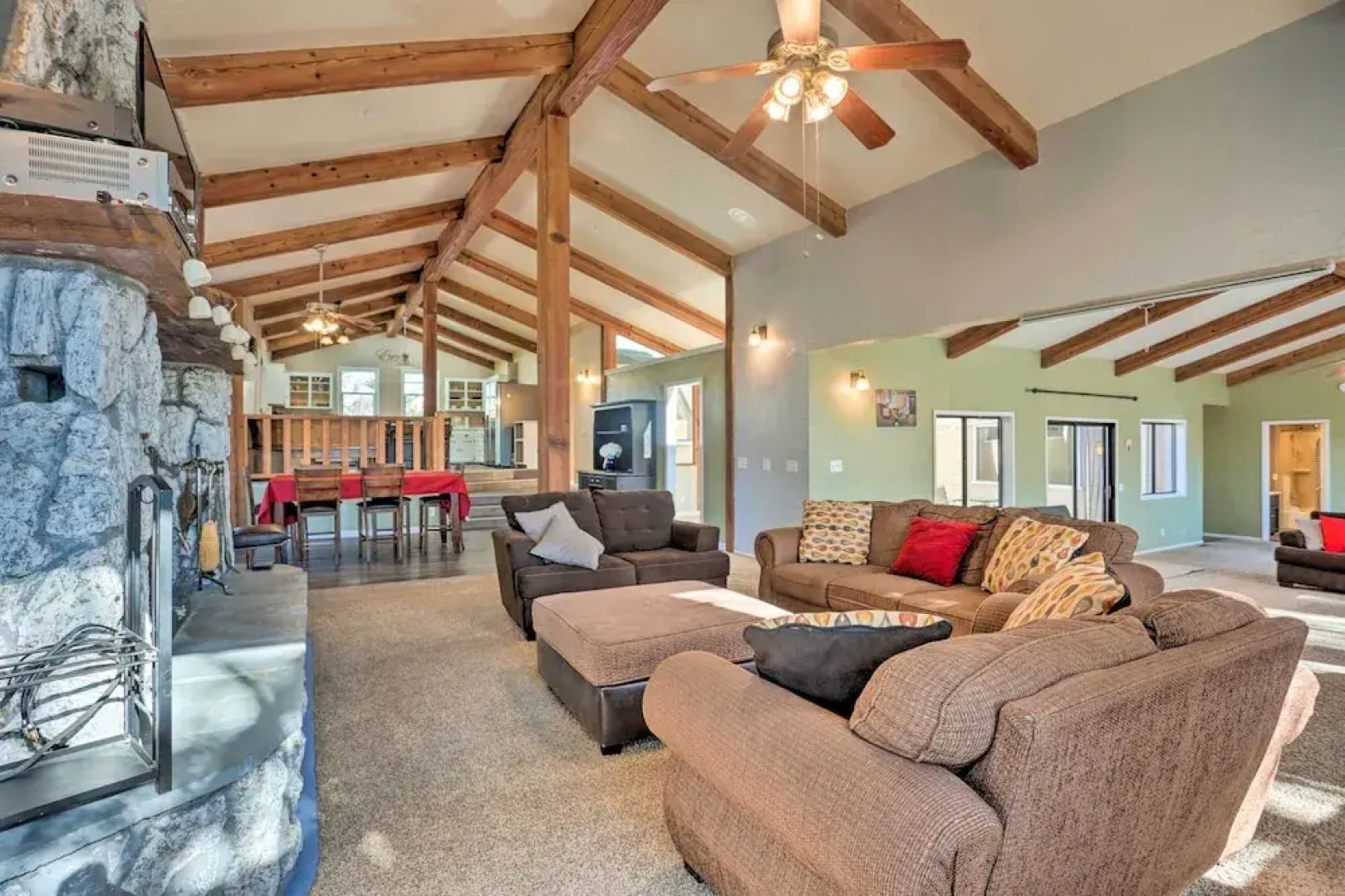 Yosemite Home w/ Deck < 4 Mi to Bass Lake!