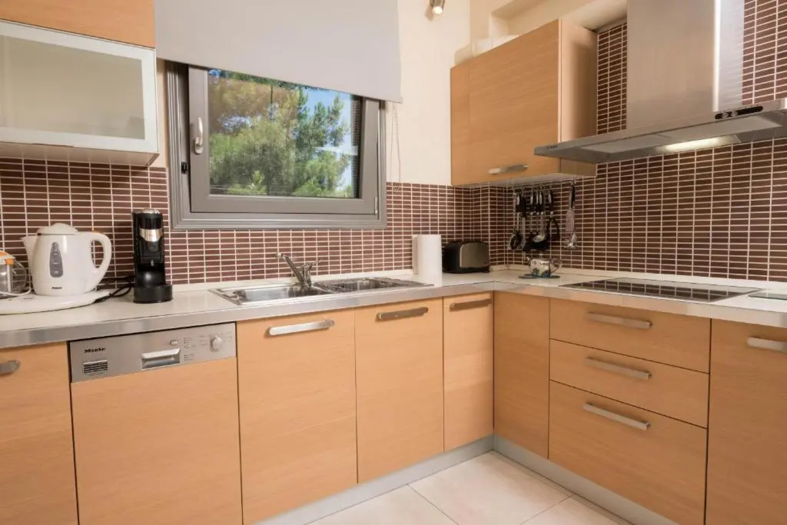 Louloudis Pool Villa