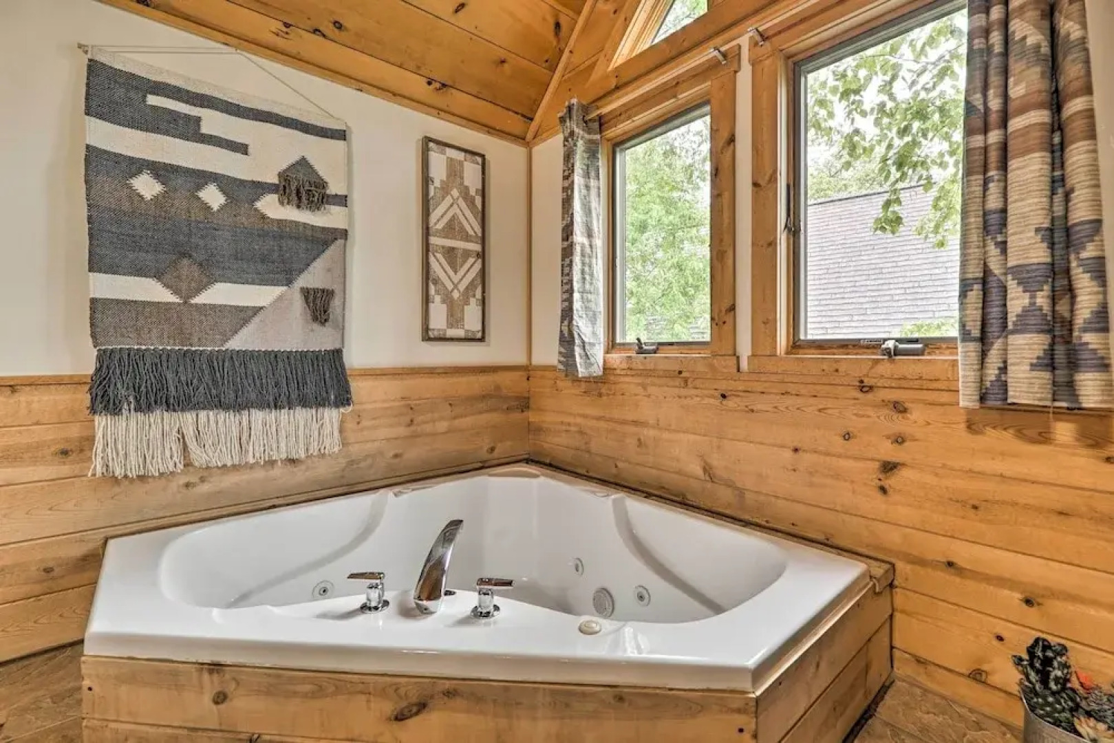 Cozy Retreat w/ Porch & Double JJ Resort Access!