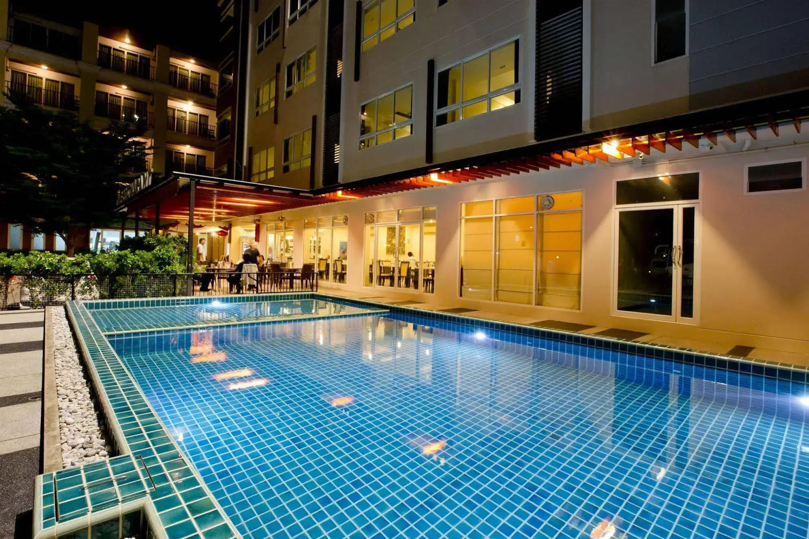 Sinsuvarn Airport Suite