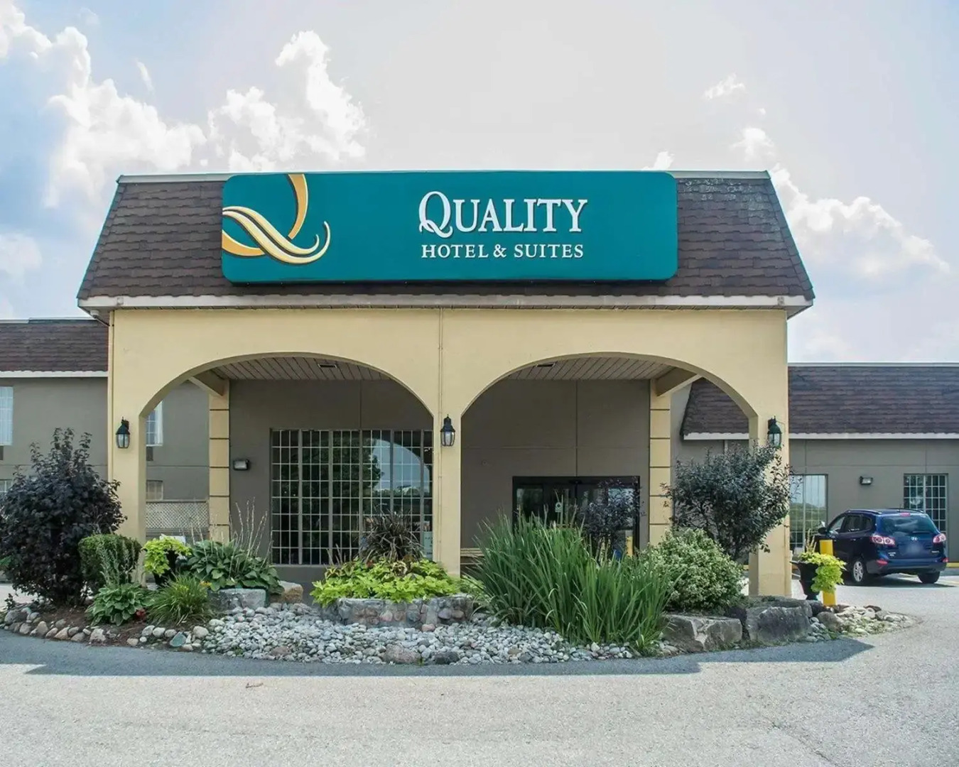 Quality Hotel & Suites