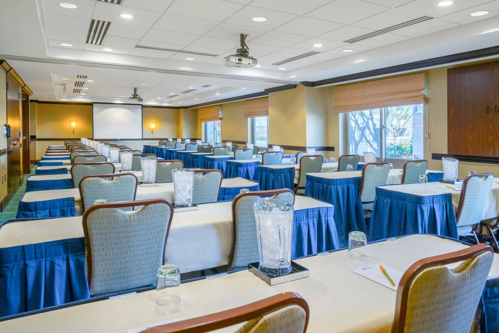 Hilton Garden Inn Bethesda Downtown