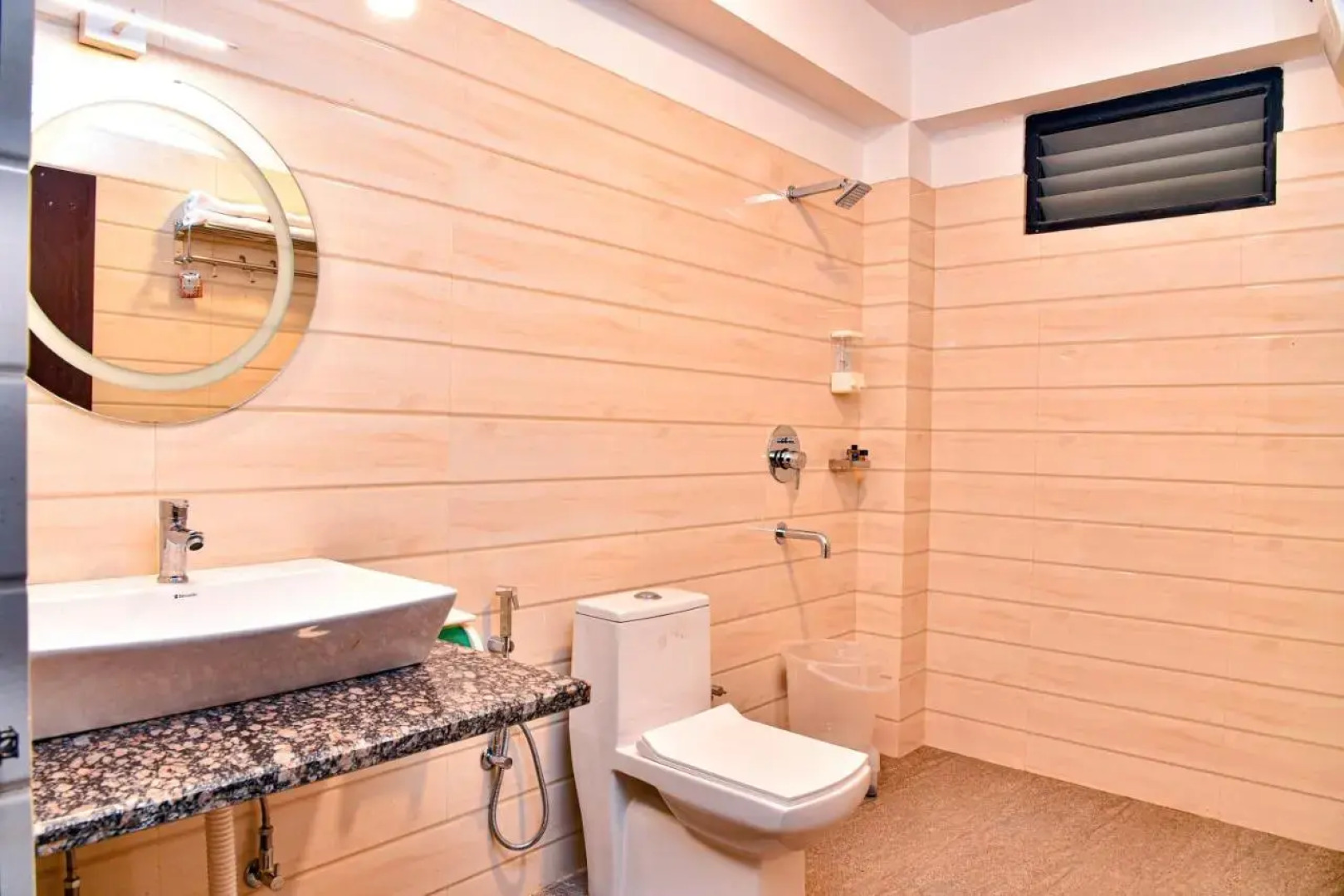 Rufina Apple Valley Inn