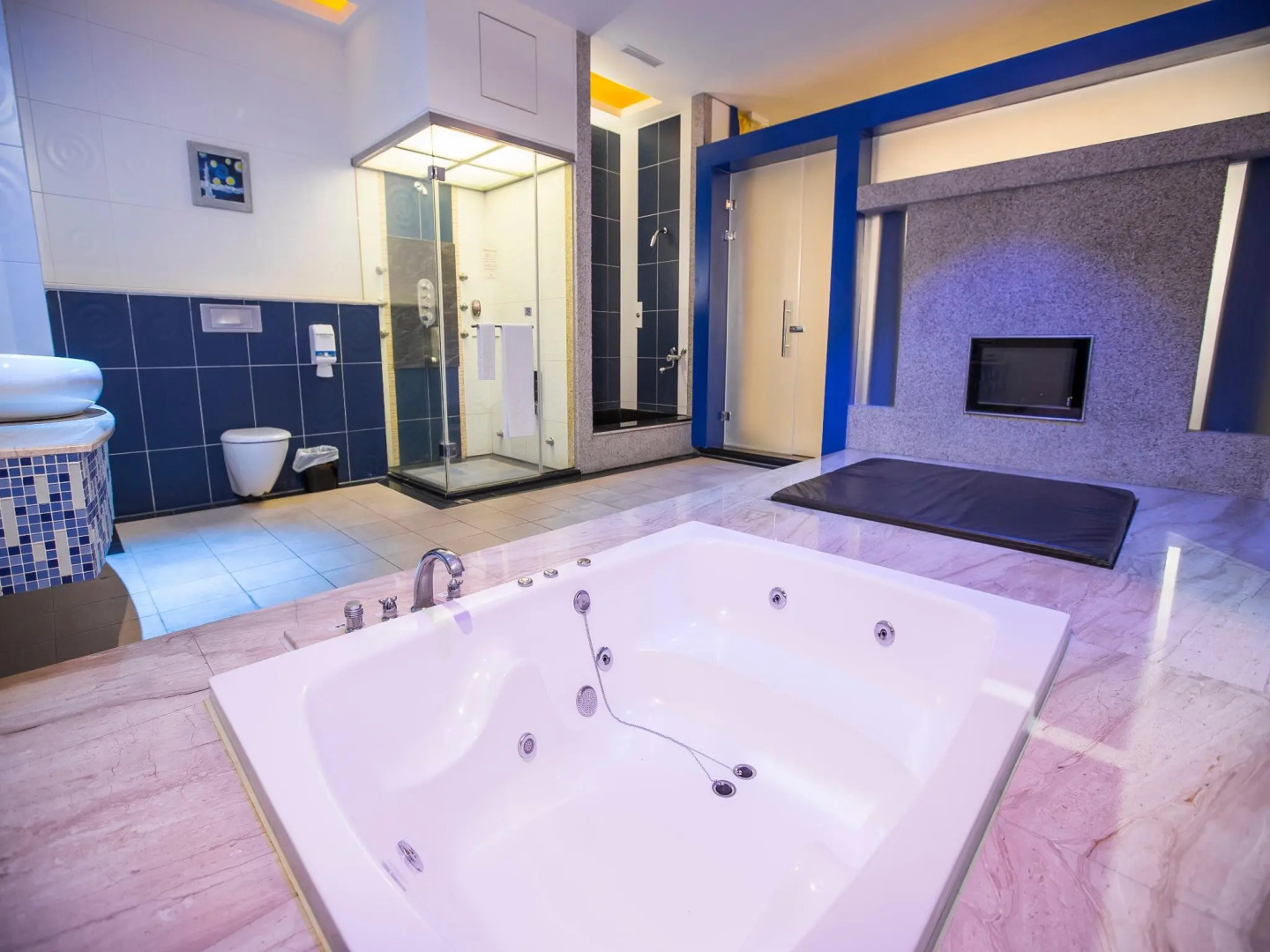 MoonArea Business Leisure Motel