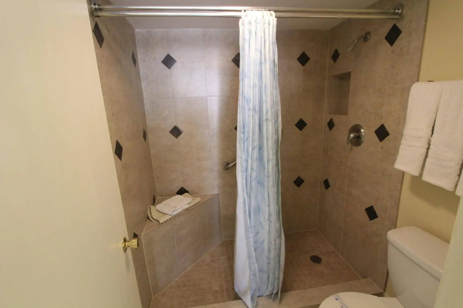 Royale Beach and Tennis Club