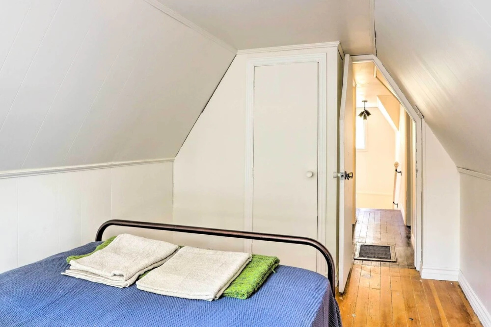 Cozy Home, 1/2 Mi to Downtown, 4 Mi to Hikes!