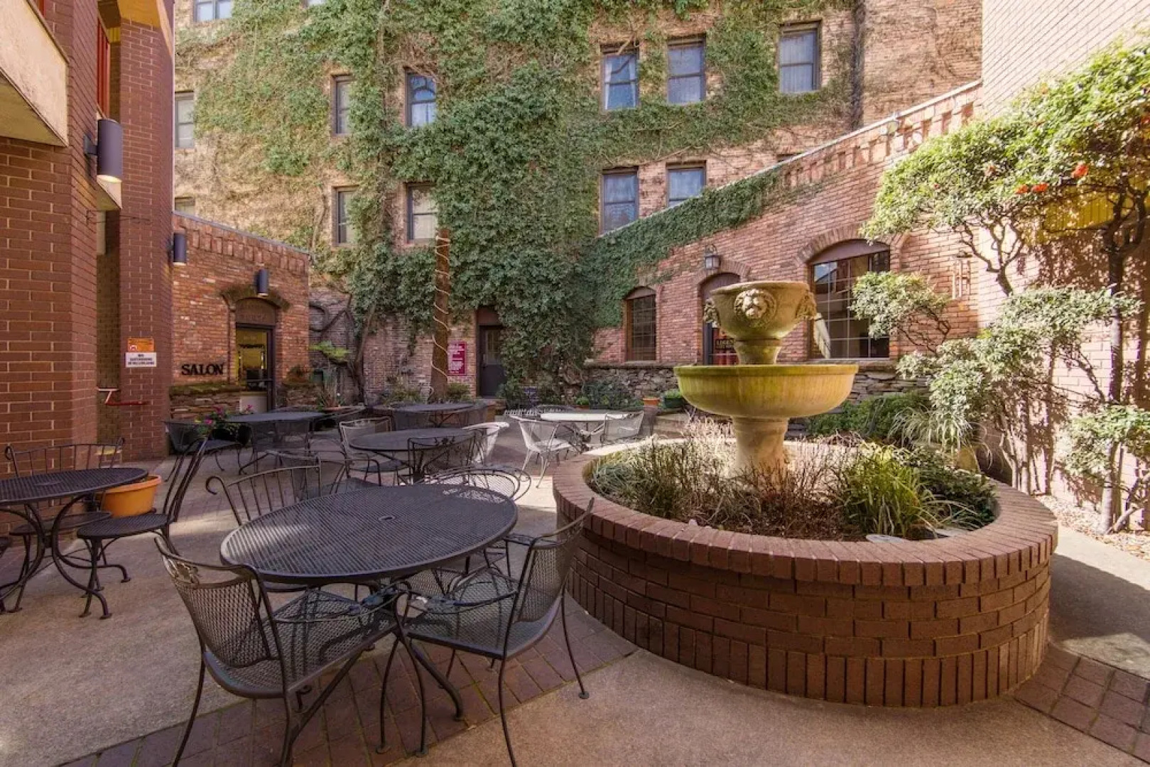 Boutique Retreat in Wine & Gold Country