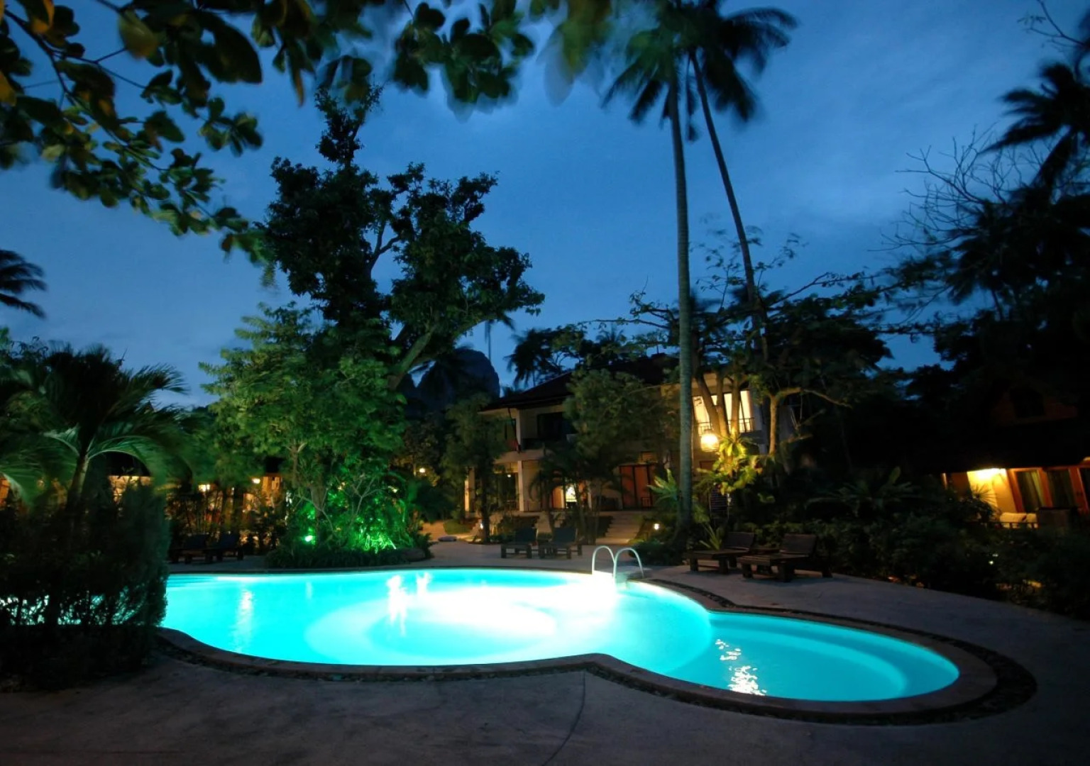 Sunrise Tropical Resort