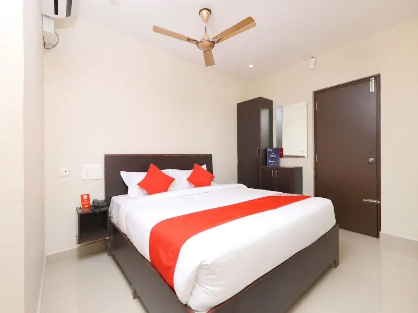 Nakshatra Grand by OYO Rooms