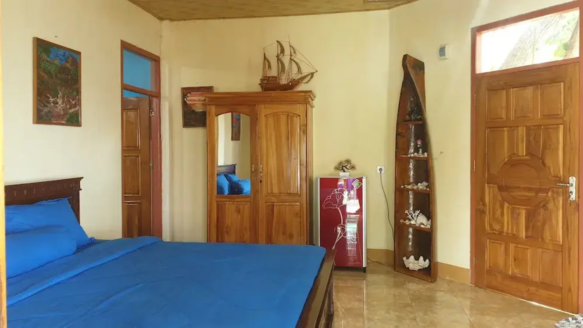 Larantuka Beach Apartments.